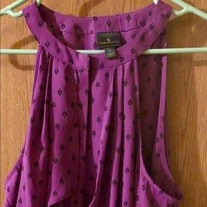 Beautiful sleeveless ruffled purple shirt, new